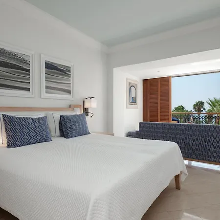 Annabelle Hotel Paphos Exterior photo
